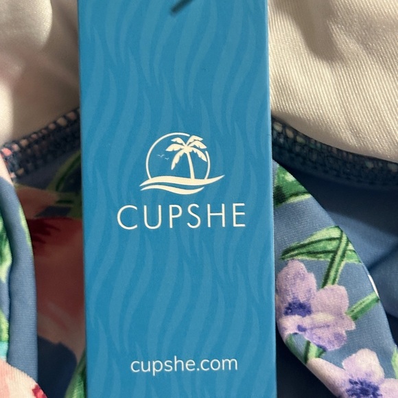 NWT Cupshe one-piece swimsuit - Picture 5 of 6